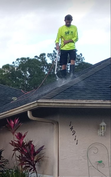 Roof Cleaning in West Palm Beach, FL (1)