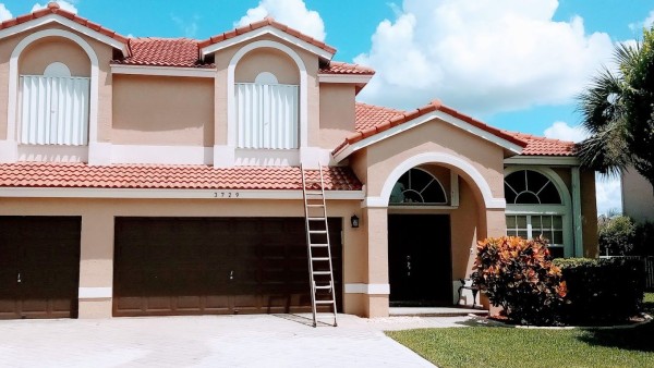 Pressure Washing Service in Boca Raton, FL (1)