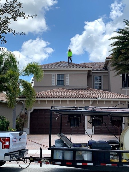 Roof Washing Service in West Palm Beach, FL (1)